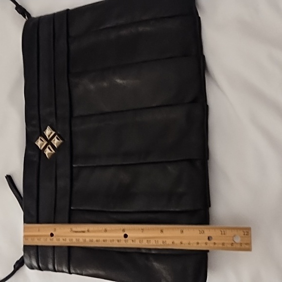 Gianni Bini leather shoulder bag - Picture 7 of 7